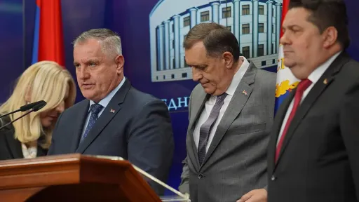 Još jedna članica EU uvela sankcije Dodiku, Stevandiću i Viškoviću