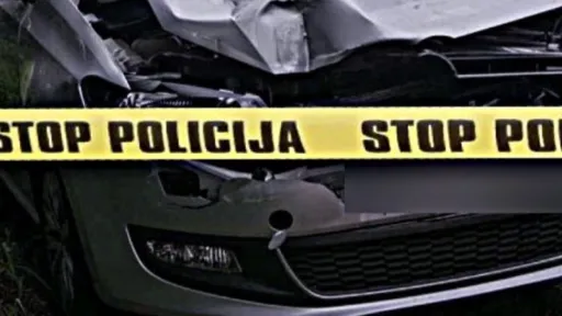 Saobraćajna nesreća u Bihaću, teško povrijeđena 50-godišnja vozačica VW Pola