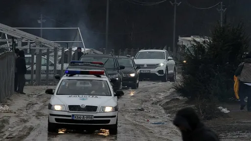 U migrantskom kampu Lipa izbila masovna tučnjava, nožem ubijena jedna osoba
