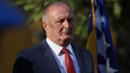 Helez se oglasio nakon &scaron;to su Dodik, Vi&scaron;ković i Stevandić pu&scaron;teni u kasarnu OSBiH: General Knežević je bio dužan da me obavijesti, imali smo spreman bataljon vojne policije