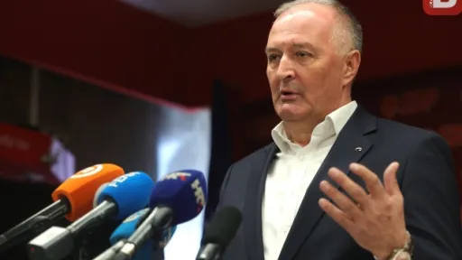 HELEZ POVODOM 33. GODI&Scaron;NJICE PRIJEMA NA&Scaron;E ZEMLJE U UN: "Projekt ru&scaron;enja međunarodno priznate i suverene Bosne i Hercegovine predvode Vučić i Dodik"