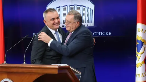 Dodik nastavio da se lažno predstavlja pa zaprijetio Miniću: 