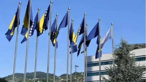 BiH JOŠ UVIJEK BEZ BUDŽETA: SNSD prijeti blokadom, sindikati prijete štrajkom