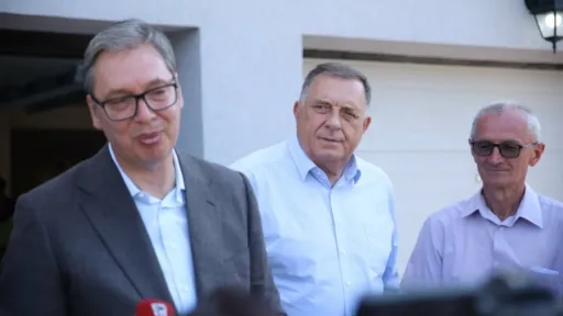 Vučić tokom posjete BiH kritizirao etničke teritorije i govorio o "svesrpskom svetu