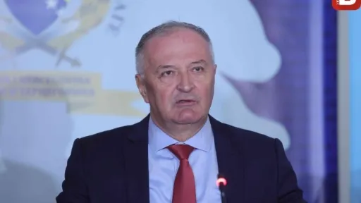 MINISTAR HELEZ POZIVA DOMAĆU JAVNOST DA OZBILJNO SHVATI NAPADE: "Potomci fašističkih ideologija traže podjelu..."