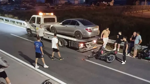 Saobraćajna nesreća u Bužimu: Sudar putničkog automobila i motocikla bez informacija o povredama