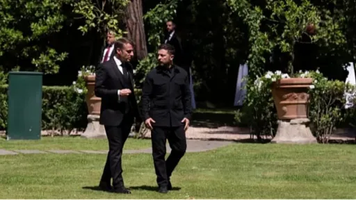 Macron: Ukrajina je spremna na prekid vatre, Putin mora dokazati da želi mir