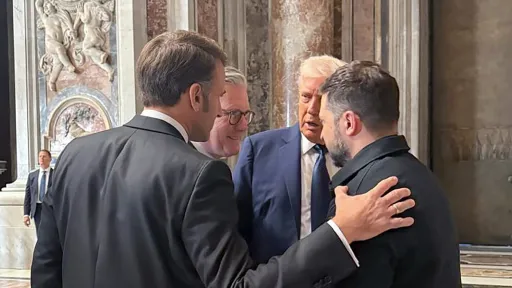 Čitačica s usana otkrila kako je Trump saopćio Macronu da ne treba biti na sastanku njega i Zelenskog