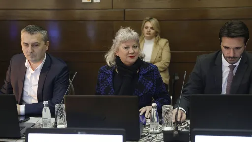 Vlada FBiH povećala sebi duplo troškove smještaja, sada iznose više od najniže penzije u ovom entitetu
