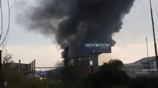 Buknuo požar u krugu modričkog preduzeća, vatrogasci na terenu