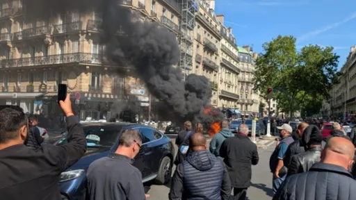 HAOS U PARIZU: Velike gužve u saobraćaju, nasovni protesti &scaron;irom Francuske zbog... (VIDEO)