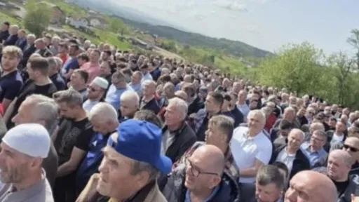 Rijeka ljudi na dženazi: Stotine se oprostile od tragično stradale Amine Japić