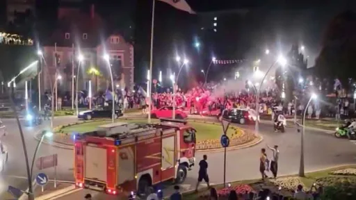 Cazin proslavio povijesni trijumf Zmajeva: Ulice pune zastava, sirena i pjesme
