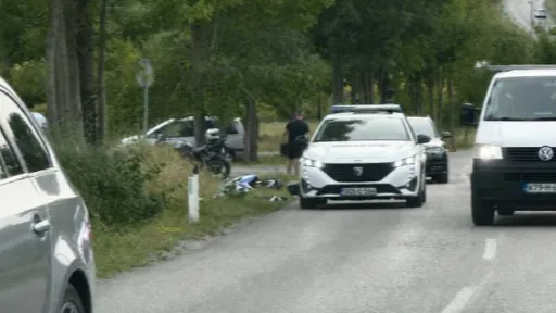 Saobraćajna nesreća u Cazinu: Motociklista povrijeđen, policija na terenu