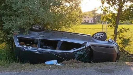 Bihać: Automobil se prevrnuo u te&scaron;koj saobraćajnoj nesreći u naselju Gata