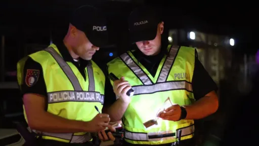 Žena iz Tuzle uhap&scaron;ena zbog napada na policajca u Sarajevu