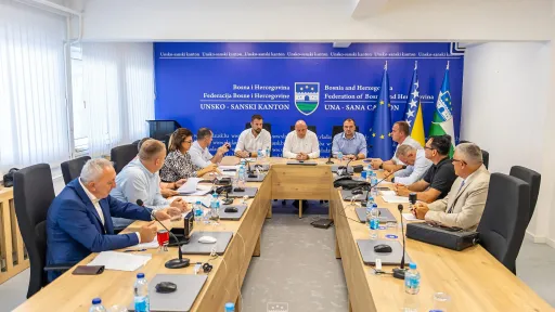 Vlada USK dijeli milione: Potpisani ugovori za projekte i nove biznise
