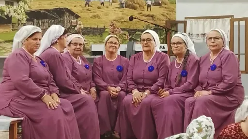 Festival izvorne krajiške pjesme u Podzvizdu okupio ljubitelje tradicije i članice udruženja žena 24. oktobra