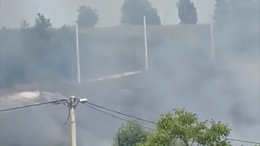 Požar izbio u Balićima, MZ Gata apeluje na mje&scaron;tane da ne prilaze požari&scaron;tu