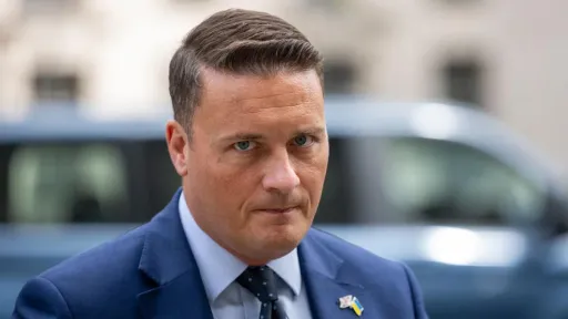 Ministar odbrane Wes Streeting savjetuje Britancima da pripreme zalihe novca, vode i hrane zbog mogućih katastrofa ili sukoba