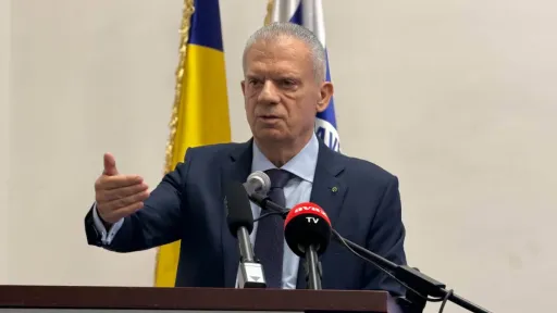 Fahrudin Radončić o diskriminaciji Bo&scaron;njaka na granicama: "To je najodvratnija diskriminacija i ponižavanje