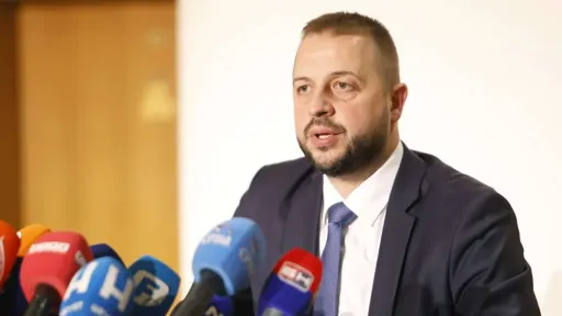 Želimir Ne&scaron;ković postavlja pitanja Željki Cvijanović o njenom zaka&scaron;njelom vetu na članove Komisije za očuvanje nacionalnih spomenika BiH