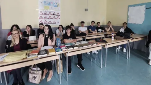 Moć knjige kroz oči mladih: Ovako se u Cazinu slavio Dan knjige