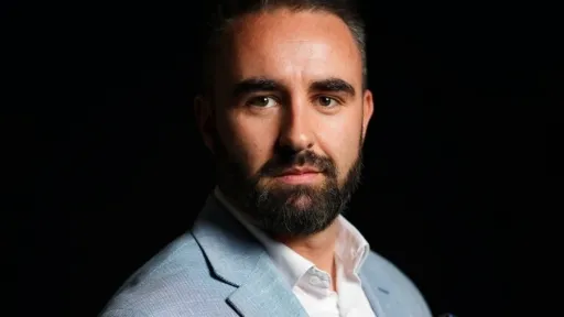 Admir Lisica: EU mora kazniti Srbiju kako bi osigurala mir u Evropi