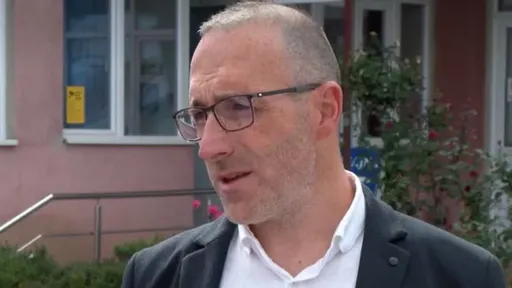 Direktor ViK-a Adnan Šerak objasnio probleme s vodosnabdijevanjem u Sarajevu, uključujući curenje vode i potrebu za rekonstrukcijom mreže