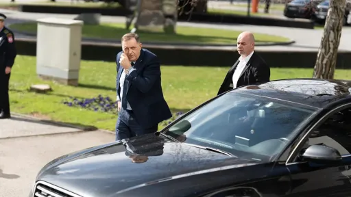 Dodik "vruć krompir" baca u ruke građanima. Opozicija: Imamo odgovor - nećemo se pojaviti (VIDEO)