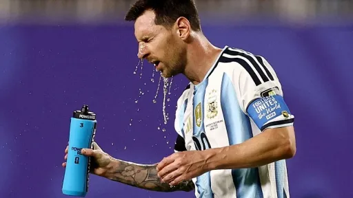 Argentina traži od FIFA-e dozvolu za nastup u plavim dresovima protiv Engleske
