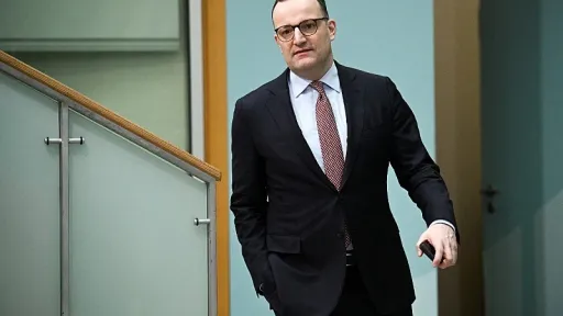 Njemački političar nakon skandala sa surogat-majčinstvom dao ostavku i napustio Bundestag