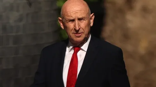 Jeremy Healey imenovan za novog ministra finansija Velike Britanije nakon ostavke s mjesta ministra odbrane