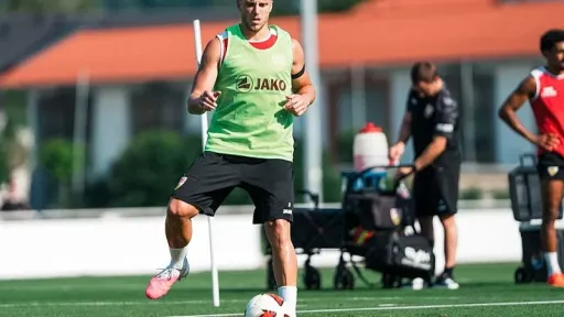 Ermedin Demirović se vratio treninzima u Stuttgartu i želi igrati protiv Arsenala ili Liverpoola u Ligi prvaka