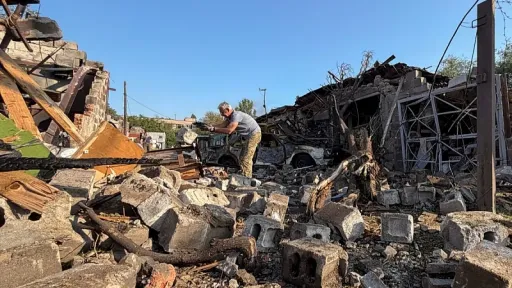 Zelenski navodi da su ruske snage koristile sjevernokorejske rakete u napadima na Zaporižje, gdje je poginulo najmanje &scaron;est osoba