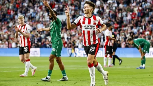 Esmir Bajraktarević igrao za Jong PSV, a posudba iz PSV-a postaje realna opcija