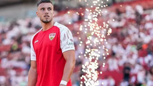 Ermedin Demirović odbio ponudu Galatasaraya i ostaje u Stuttgartu, ističe Hoeness njegov značaj za tim