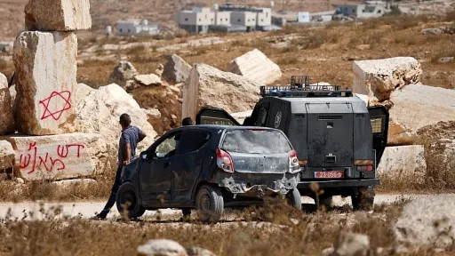 Izraelski doseljenici napali dvije starije palestinske sestre u Silwadu, ukrali im telefone i ključeve