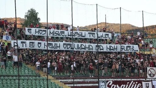 FK Borac pobijedio FK Sarajevo 1:0 uz kontroverzne odluke sudije Tomića i poruku navijača Misimoviću