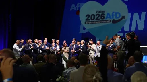 AfD osvojila 43,8% glasova u Saksoniji-Anhalt, Jakub Banaszek upozorava na historijske paralele