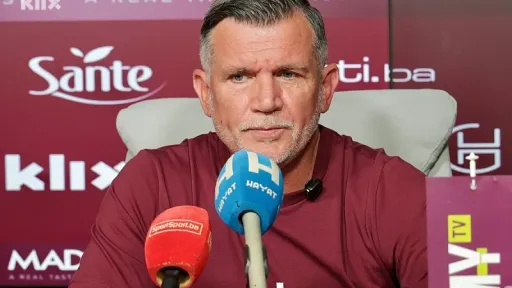 Fudbalski klub Sarajevo pretrpio drugi poraz u derbiju protiv Veleža rezultatom 1:0 na stadionu Rođeni