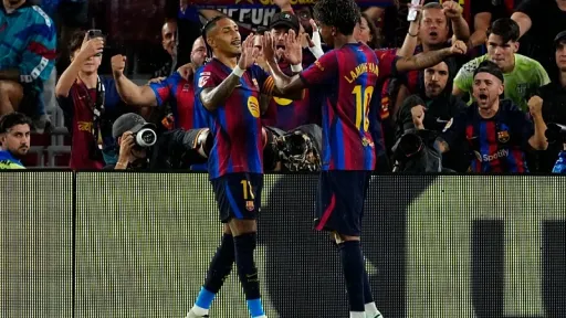 Barcelona savladala Racing Santander rezultatom 7:2 uz hat-trick Raphinhe na Camp Nouu