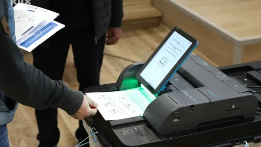 Biračka mjesta otvorena za Opće izbore u BiH, građani biraju novu vlast na 5.569 lokacija do 19 sati