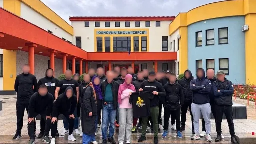 BH Fanaticosi posjetili djevojčicu iz Žepča koju su učenici napali na vjerskoj osnovi, ići će i na utakmicu BiH