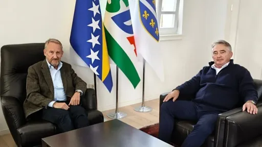 Izetbegović i Komšić u centrali SDA: Razgovor o formiranju vlasti i potencijalnoj koaliciji