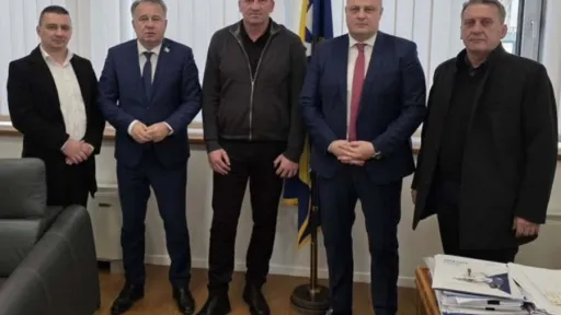 SVOJ SE SVOME RADUJE: Nikšić "jača saradnju" s političarem kojem je dva puta oduzet mandat