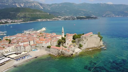 OBJAVLJENI REZULTATI U TURIZMU: Tokom novembra dvije trećine strani gosti, više od polovine noćenja na primorju