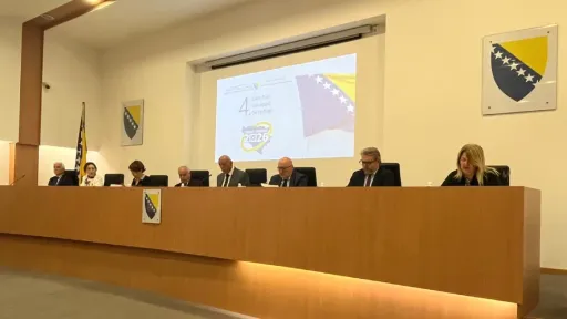 Centralna izborna komisija obustavila postupke protiv SDA, SNSD-a i PSS zbog preuranjenih kampanja