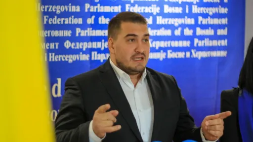 HARIS ZAHIRAGIĆ PROZIVA TROJKU: "Pod krinkom borbe protiv femicida pokušava se uvaljati zakonsko prepoznavanje istospolnih zajednica"