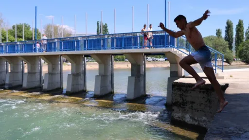 Mostarska izleti&scaron;ta puna, najhrabriji se i okupali